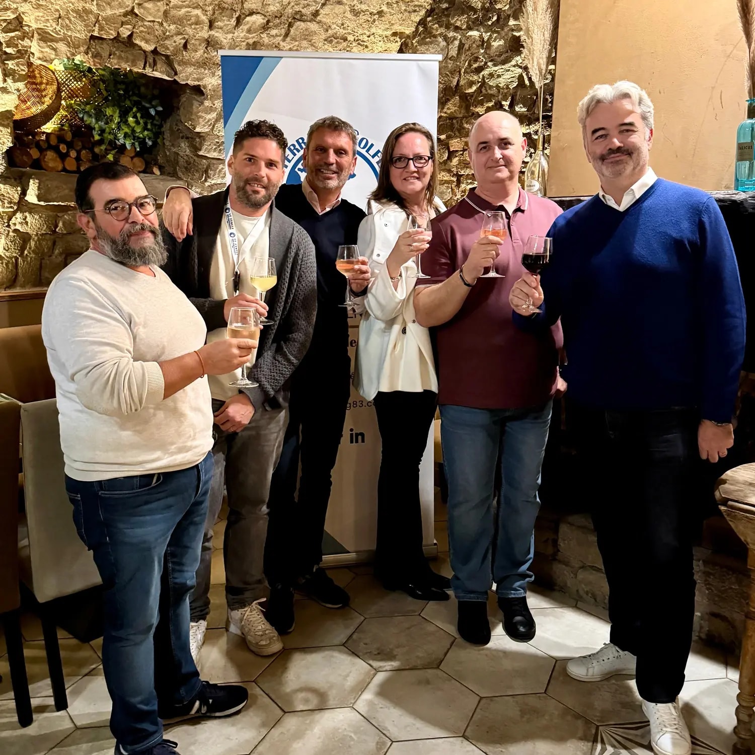 Six adhérents du CPG83 lors de l'afterwork au restaurant l'Absolu à Fréjus