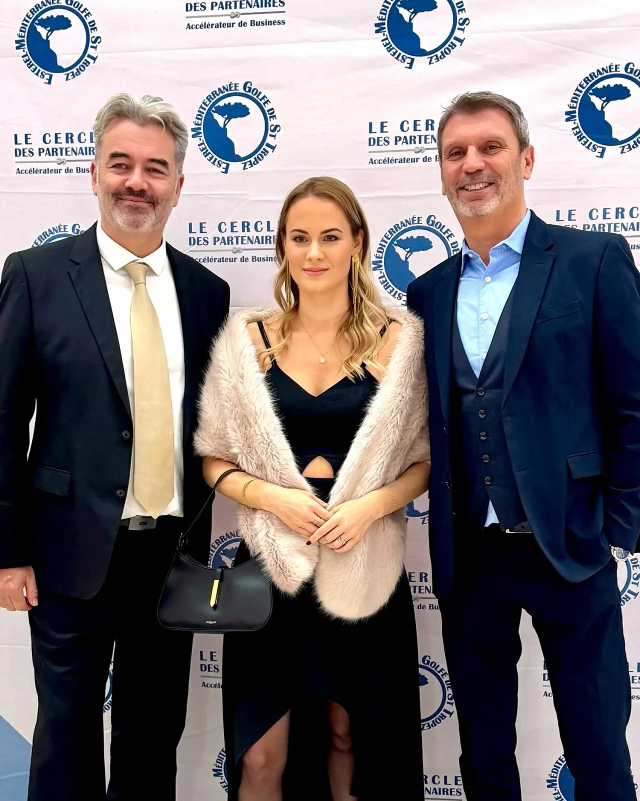 Portrait de Stephanie Colson, Éric Chabidon et Thierry Gilot lors d'une soirée de noël du CPG83